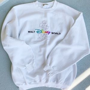 VINTAGE DISNEY Embroidered Crewneck Pullover
